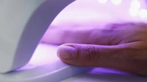 Lampa UV do utwardzania manicure