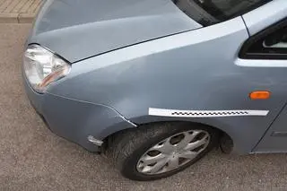 Poźniej chcieli zabrać zderzak też z innego auta 