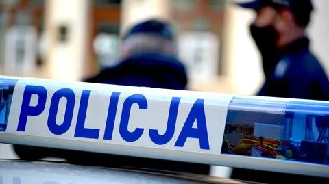 policja s shutterstock_1961416201