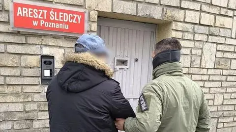 Mężczyzna ma na swoim koncie m.in. oszustwa i przestępstwa podatkowe a łączna wartość strat sięga kilkudziesięciu milionów złotych