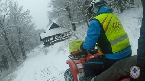 "Kompletnie pijani", wyszli w góry. Kiedy znaleźli ich ratownicy, byli w stanie hipotermii