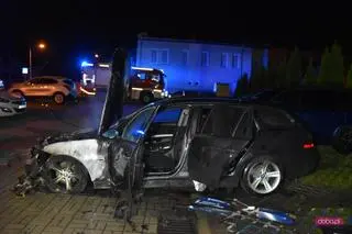 Przód auta doszczętnie spłonął