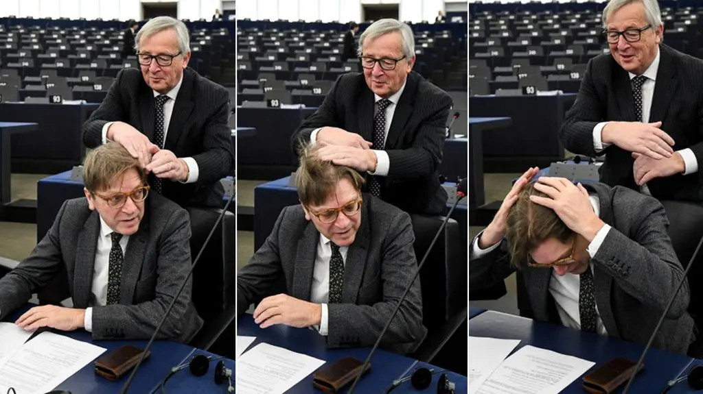 Guy Verhofstadt ofiarą fryzjerskiego żartu Junckera