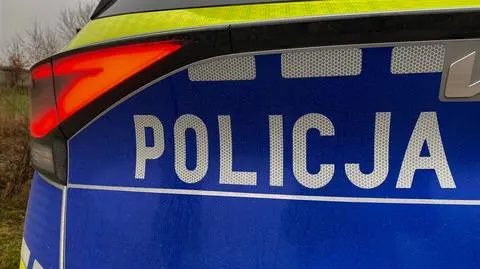 Policja zatrzymała dwóch podejrzanych. Mieli pobić 56-latka i zamknąć go w stodole