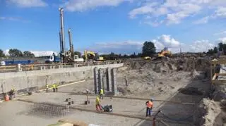 Elementy będą zwożone do końca roku