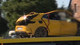 Wrak renault po wypadku w Harmężach