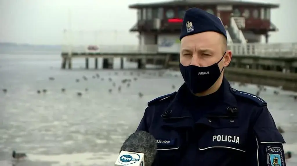 2402N118X POLICJA PUCK