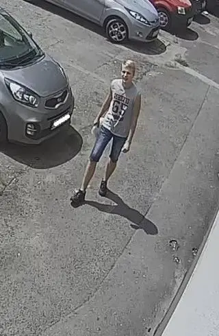 Poszukiwany w związku z napaścią seksualną