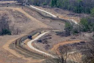 Strefa zdemilitaryzowana między Koreą Południową a Koreą Północną