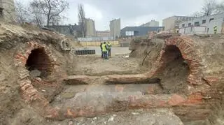 Zabytkowy kanał, którym płynęła rzeka Łodzia