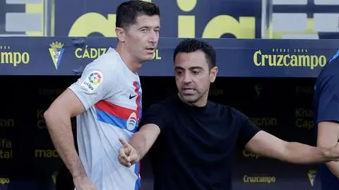 Trener Barcelony przedłużył kontrakt. "To nadal okres budowy"