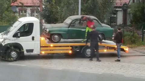 Policjanci z komisariatu na toruńskim Podgórzu poszukują sprawców kradzieży auta i motoroweru