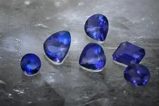 Tanzanit po oszlifowaniu