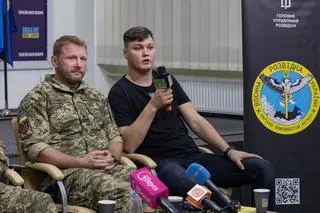 Maksim Kuzniecow w czasie konferencji prasowej w Kijowie. Zdjęcie z 5 września 2023 roku 
