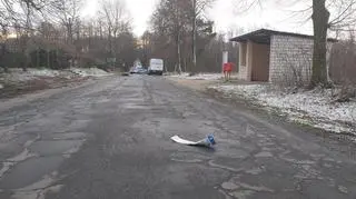 Kierowca uciekł, ale została tablica rejestracyjna z jego samochodu