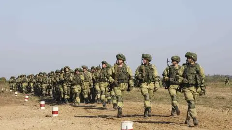 Rosyjscy żołnierze w czasie otwarcia ćwiczeń Zapad-2021 w obwodzie kaliningradzkim 