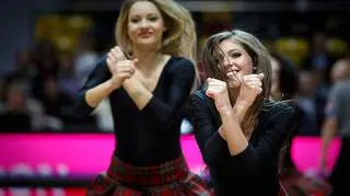 Tancerki podczas występów Asseco Prokom