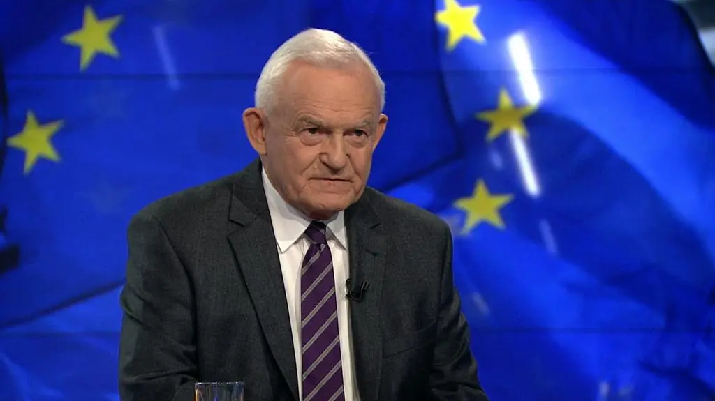 Miller: demonstracja za Tuskiem i przeciw polskiemu rządowi