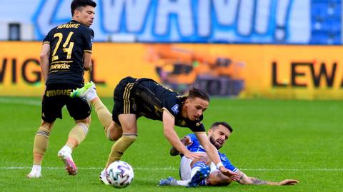 Koszmarny i kosztowny błąd Lecha. Legia wygrała w hicie