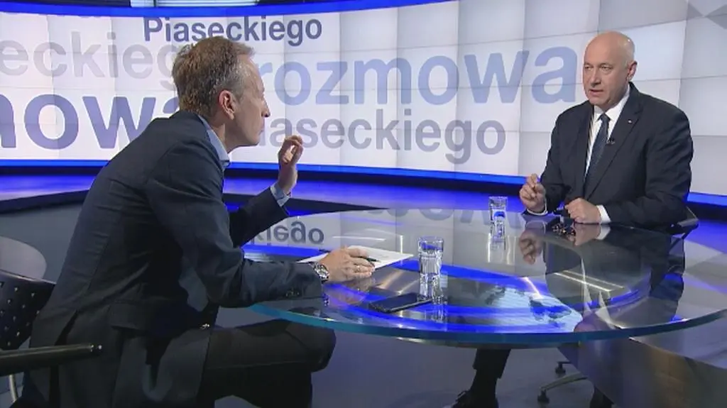 Brudziński: czym innym jest kreacja artystyczna a czym innym naklejanie wizerunku na śmietnik