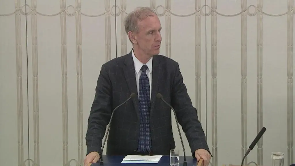 Klich: czy to jest legislacja czy kabaret?
