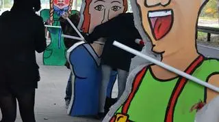 Specjalnie na maraton przygotowano kartonowe postacie