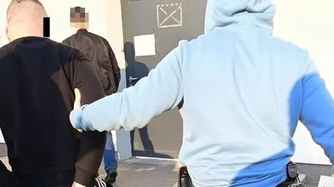 Próbował zabić brata siekierą, wpadł w ręce "łowców głów"