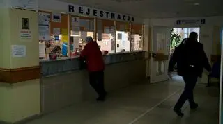 Szpital może zamawiać po 90 dawek szczepionki. Dyrektor: "To olbrzymi problem logistyczny"