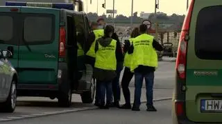 Straż Graniczna przy bramkach na autostradzie A2 koło Strykowa