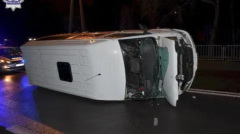 Bus na boku, trzy promile w organizmie. "Twierdziła, że szukała telefonu w torebce"