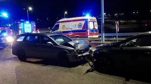 Dwie osoby zostały poszkodowane i zabrane do szpitala