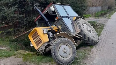 Kierowca traktora kierował pijany i bez uprawnień 