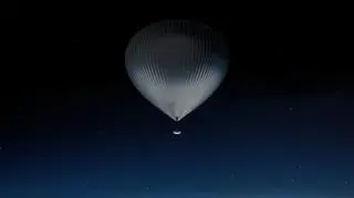 Kapsuła Celeste przyczepiona do balonu stratosferycznego - wizualizacja 
