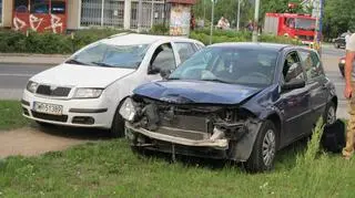 3 osoby ranne w wypadku na Hermanowskiej. To skutek zderzenia i dachowania do jakiego doszło w piątek po południu.