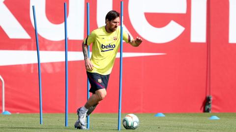 FC Barcelona po dwóch miesiącach wznowiła treningi. "Futbol wrócił"