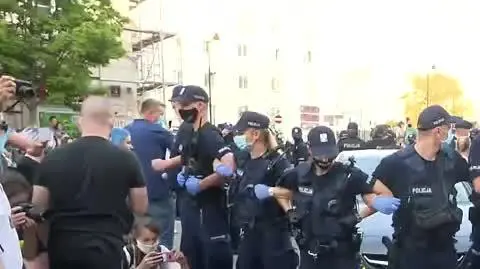 _Zamkniecie_jedn___przyjd__nast_pne__Protest_przeciwko_aresztowaniu_aktywistki_Margot_1596823172301