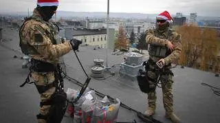 Santa-helping unit succeeded in entering the building through the windows