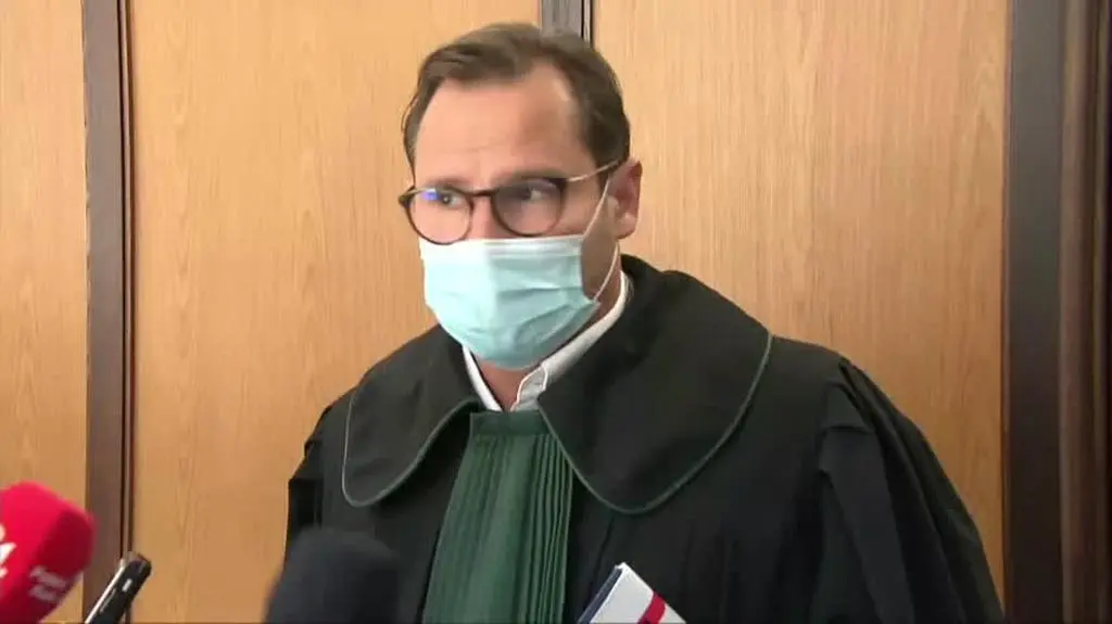 Nowak obrońca