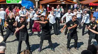 Przed biegiem trzeba się było rozgrzać
