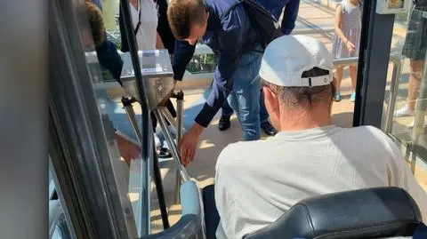 Przejście dla osoby z niepełnosprawnością nie do przejścia 