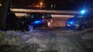 Staranował radiowóz i uciekł