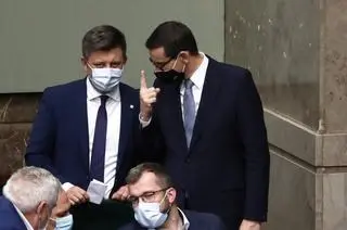 Premier Mateusz Morawiecki i szef jego kancelarii Michał Dworczyk