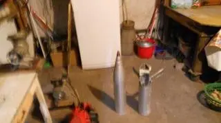 W domu znaleziono między innymi rakietę