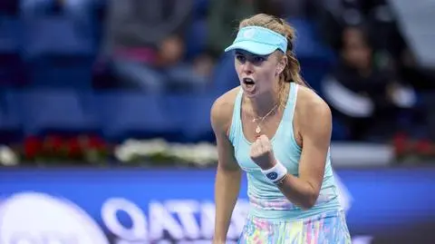 Fręch jest już w trzeciej rundzie. Podniosła się po nieudanym secie