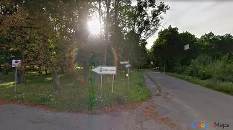 Mimo zakazu nastolatkowie spotkali się w parku. Sąsiedzi wezwali policję