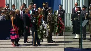 Złożenie wieńców pod pomnikiem Powstania Warszawskiego