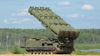 Wyrzutnia rakiet S-300 (ćwiczenia rosyjskiego wojska)