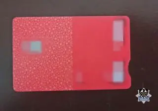 Kobieta płaciła za zakupy kartą zmarłej matki. Grozi jej osiem lat więzienia