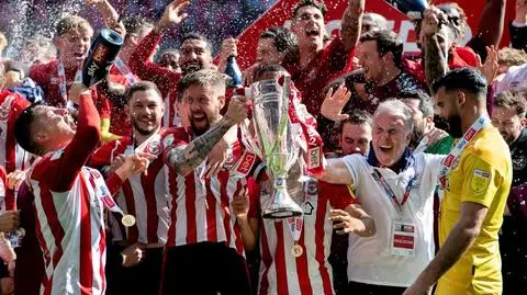 Brentford w piłkarskim raju. Fortuna za awans do Premier League
