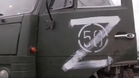 Malowany na czołgach, ciężarówkach, sprzęcie bojowym. "Symbol agresywnej Rosji"